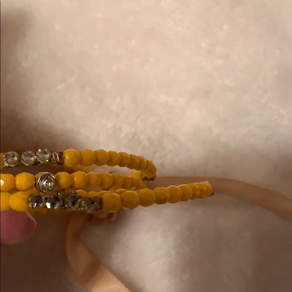 Yellow bracelets - Picture 2 of 3